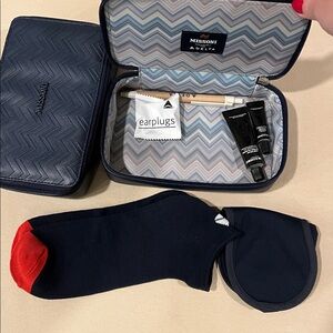 Delta One x Missoni - Travel Kit (2)